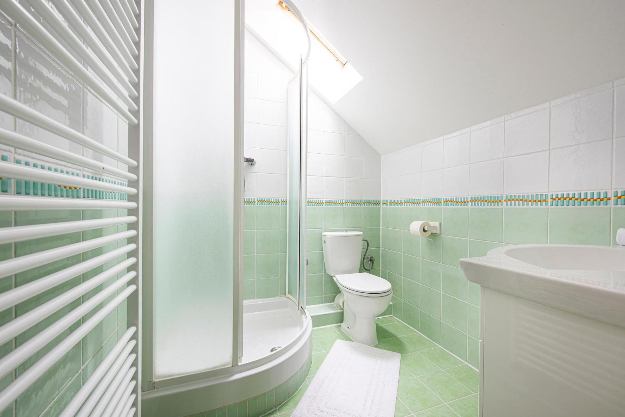 Penzion A Restauracia Lavender Motel Poprad Esterno foto